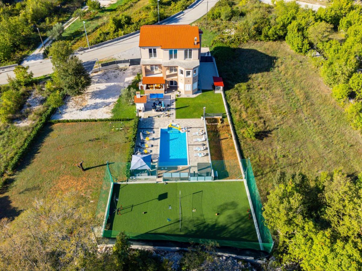 Villa Maris Dugopolje Eksteriør bilde