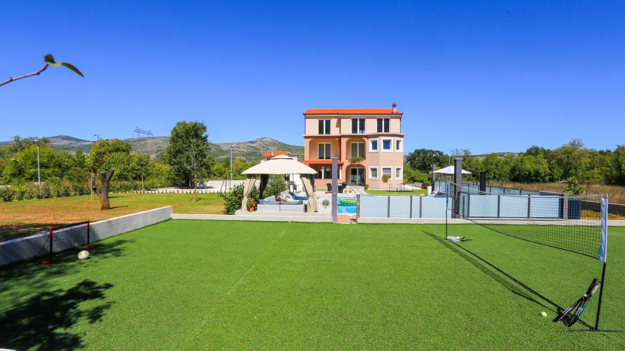 Villa Maris Dugopolje Eksteriør bilde